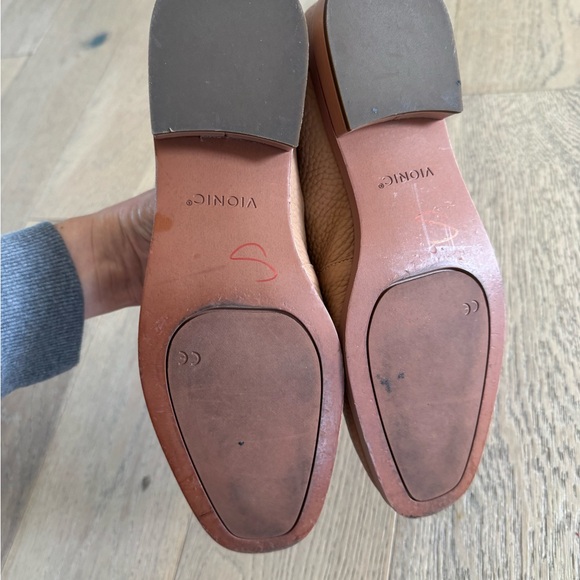 Vionic Sellah Loafer Tan Leather Size 8.5 - Picture 4 of 5